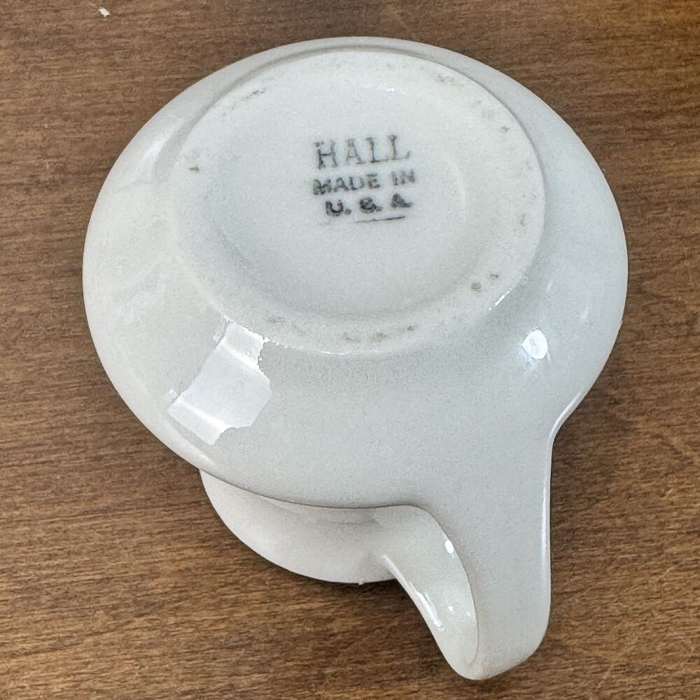 Vintage Hall China Off-White Ceramic Creamer Pitcher Made in USA - Picture 5 of 5